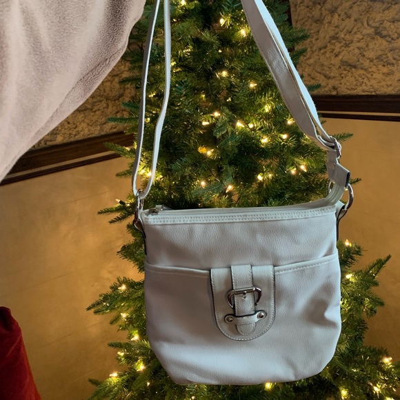 Clean white purse. - Picture 2 of 3